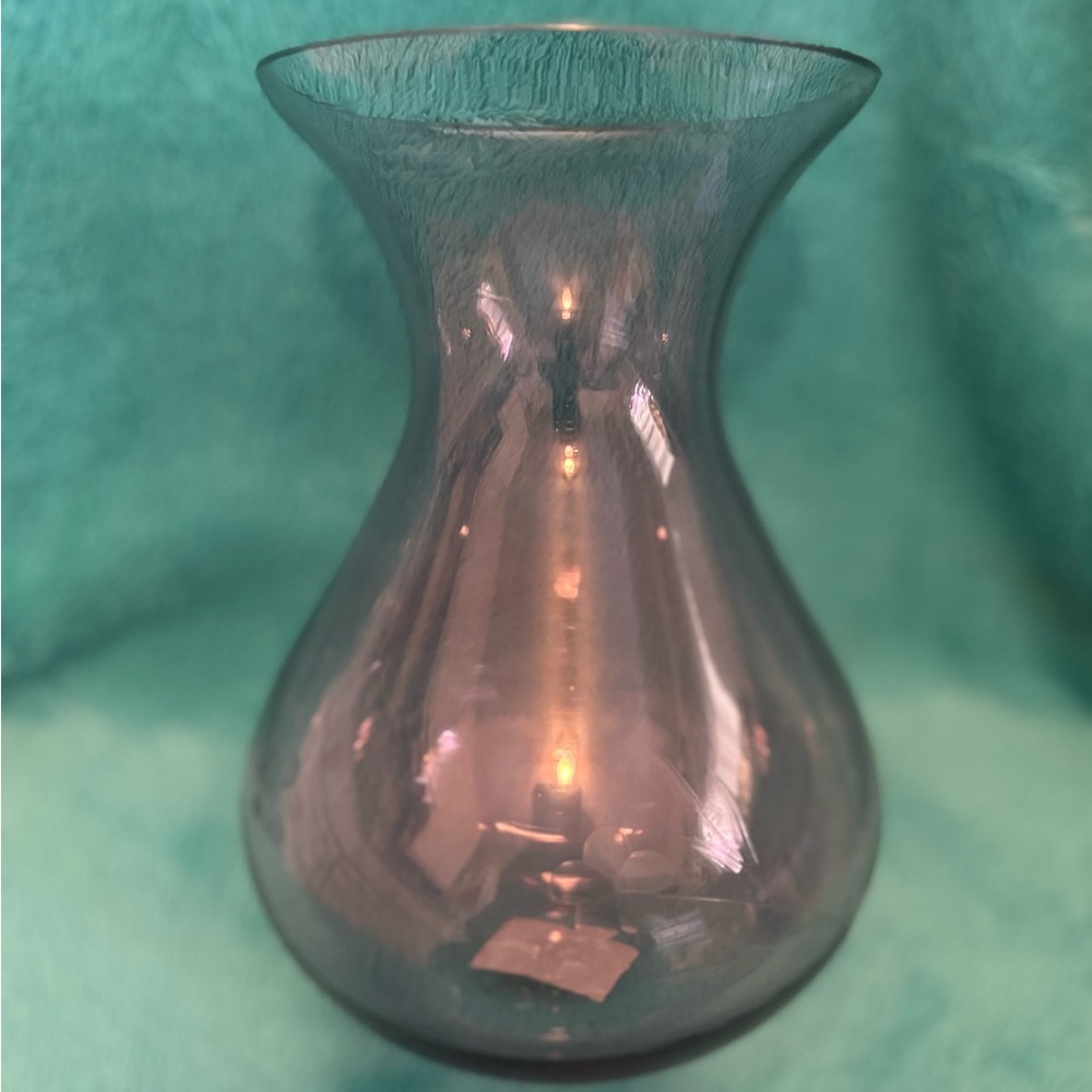 Like New Elegant Purple Glass Vase - Picture 1 of 2